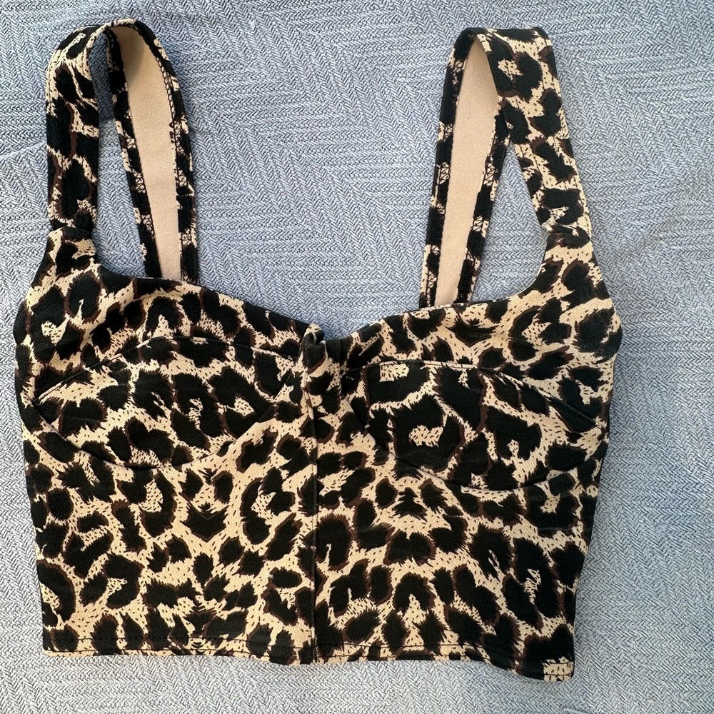 Leopard crop top